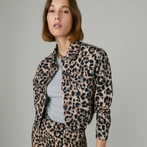 NWT Reformation Cora Denim Shrunken Jacket size S